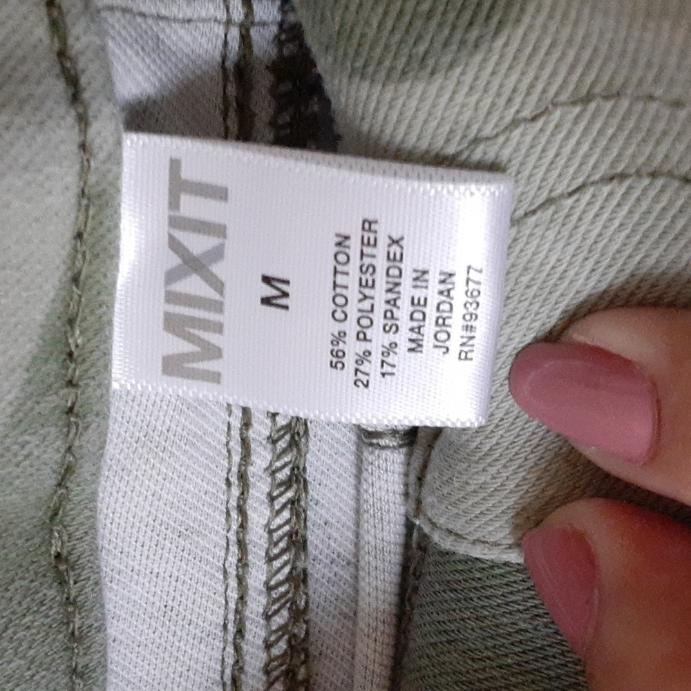 Well loved pants - Picture 2 of 3